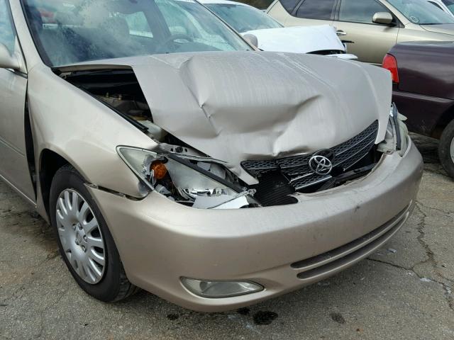 4T1BE30K24U813587 - 2004 TOYOTA CAMRY LE BEIGE photo 9