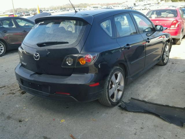 JM1BK143741132959 - 2004 MAZDA 3 HATCHBAC BLACK photo 4