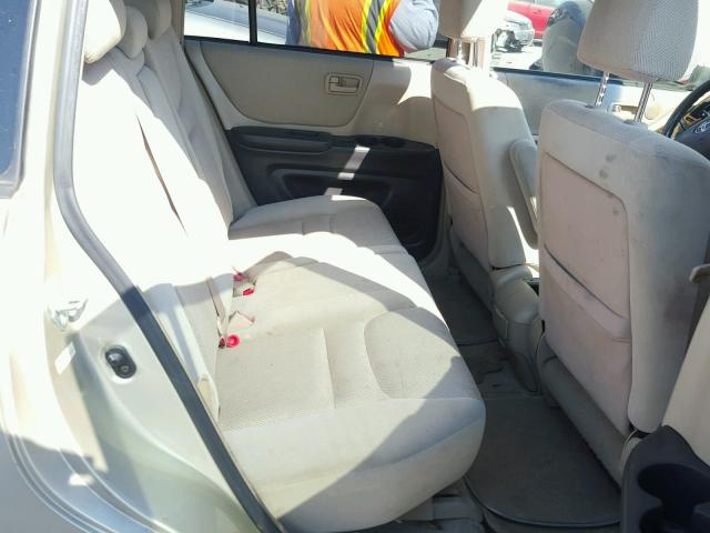 JTEGF21AX20042108 - 2002 TOYOTA HIGHLANDER TAN photo 6