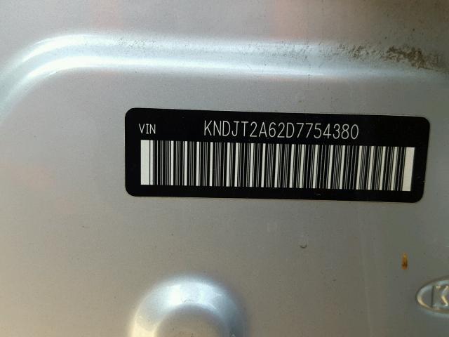 KNDJT2A62D7754380 - 2013 KIA SOUL + SILVER photo 10