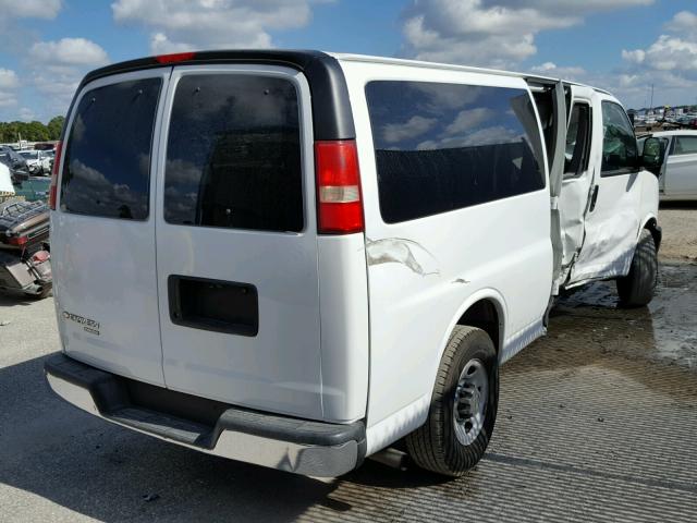 1GAZG1FG1D1121934 - 2013 CHEVROLET EXPRESS G3 WHITE photo 4