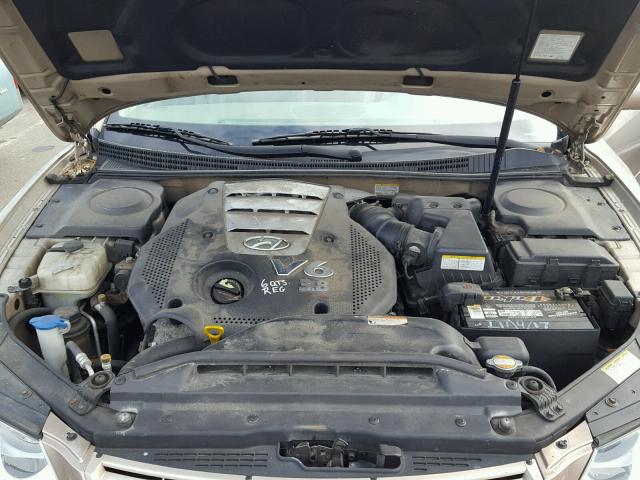 KMHFC46F16A130906 - 2006 HYUNDAI AZERA SE TAN photo 7