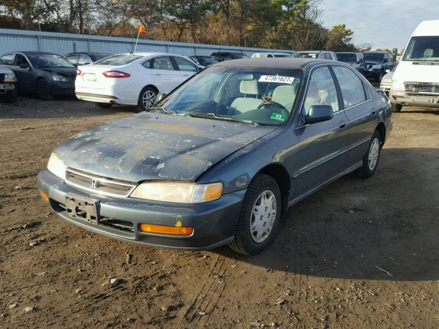 1HGCD5689VA184966 - 1997 HONDA ACCORD VAL GREEN photo 2