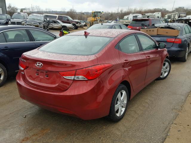 5NPDH4AE1DH388215 - 2013 HYUNDAI ELANTRA GL RED photo 4