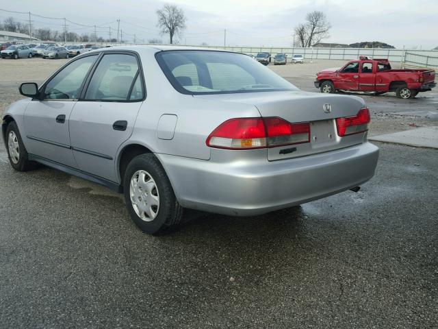 1HGCF86441A067346 - 2001 HONDA ACCORD DX SILVER photo 3