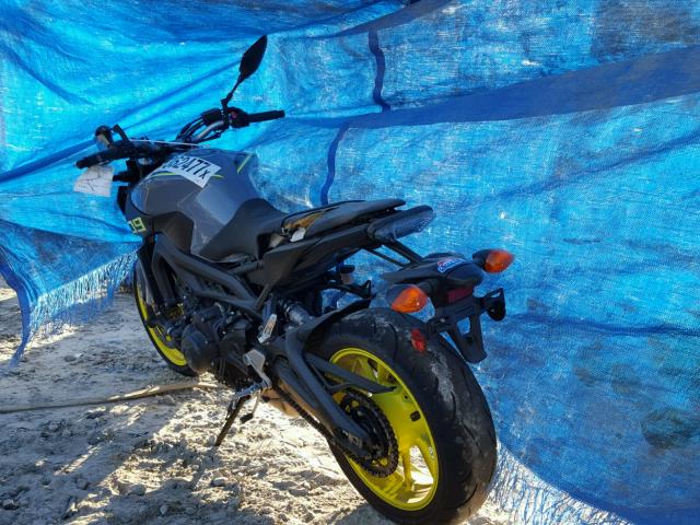 JYARN33E9GA011550 - 2016 YAMAHA FZ09 GRAY photo 3