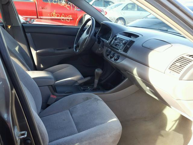 4T1BE32K73U688534 - 2003 TOYOTA CAMRY LE GRAY photo 5