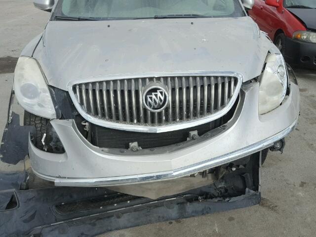 5GAEV13718J210331 - 2008 BUICK ENCLAVE CX SILVER photo 7