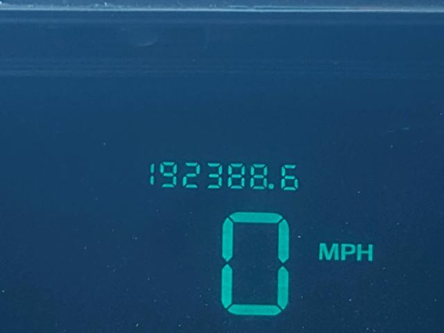 1LNLM82W2RY695027 - 1994 LINCOLN TOWN CAR S WHITE photo 8