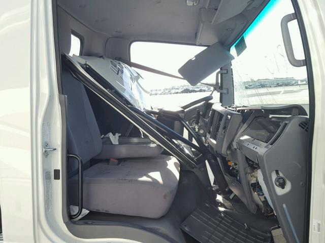 54DC4W1B8HS805079 - 2017 ISUZU NPR WHITE photo 5