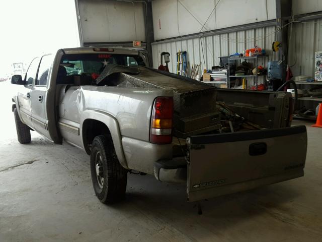 1GCHC23142F190928 - 2002 CHEVROLET SILVERADO GRAY photo 3