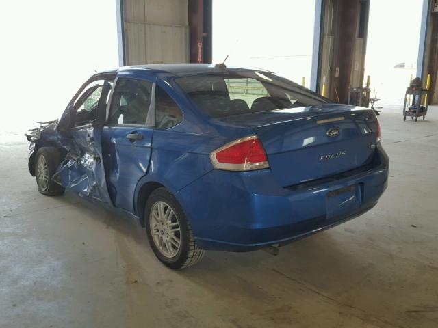 1FAHP3FN7AW144989 - 2010 FORD FOCUS SE BLUE photo 3