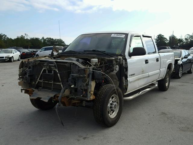 1GCGC13U43F201752 - 2003 CHEVROLET SILVERADO WHITE photo 2