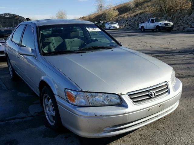 JT2BF28K9Y0247563 - 2000 TOYOTA CAMRY LE GRAY photo 1