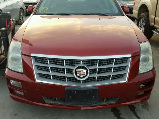 1G6DZ67A780194422 - 2008 CADILLAC STS RED photo 9