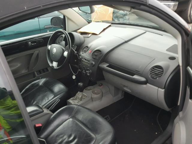 3VWCM31YX4M320160 - 2004 VOLKSWAGEN NEW BEETLE 黑色 照片 5