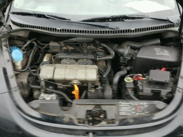 3VWCM31YX4M320160 - 2004 VOLKSWAGEN NEW BEETLE 黑色 照片 7