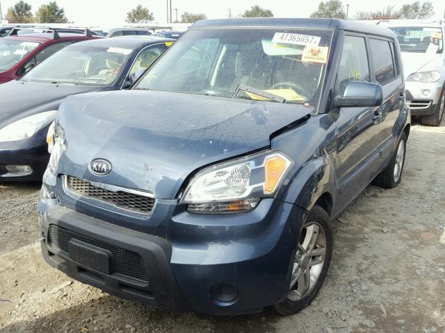 KNDJT2A28B7215790 - 2011 KIA SOUL BLUE photo 2