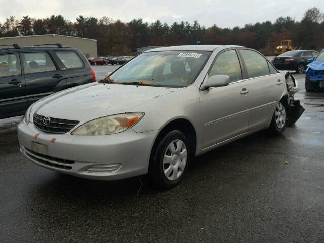 4T1BE32K34U271705 - 2004 TOYOTA CAMRY LE ვერცხლისფერი ფოტო 2