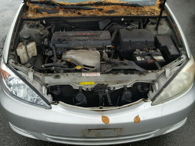 4T1BE32K34U271705 - 2004 TOYOTA CAMRY LE ვერცხლისფერი ფოტო 7