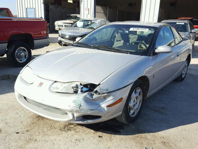 1G8ZY12701Z108559 - 2001 SATURN SC2 SILVER photo 2