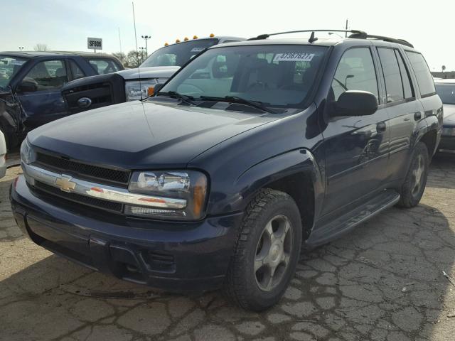 1GNDT13S072234947 - 2007 CHEVROLET TRAILBLAZE BLUE photo 2