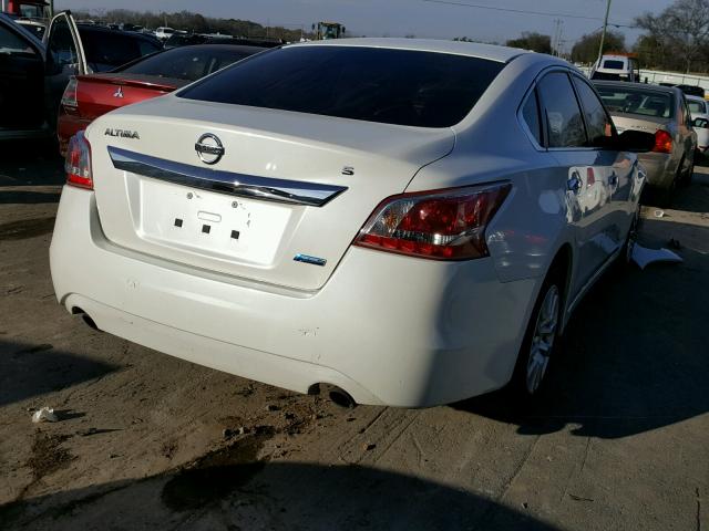 1N4AL3AP3DC283710 - 2013 NISSAN ALTIMA 2.5 WHITE photo 4