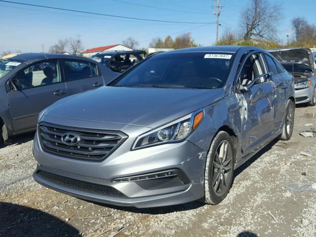 5NPE34AB6FH070490 - 2015 HYUNDAI SONATA SPO GRAY photo 2