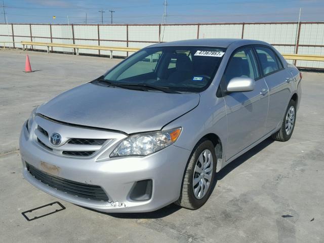 2T1BU4EEXCC805748 - 2012 TOYOTA COROLLA BA SILVER photo 2