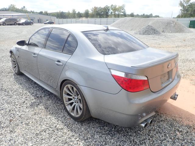 WBSNB93516B583387 - 2006 BMW M5 GRAY photo 3