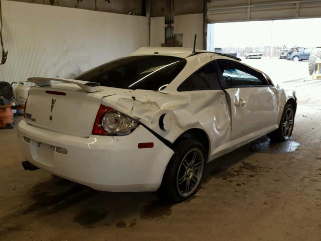 1G2AL18F987332620 - 2008 PONTIAC G5 WHITE photo 4