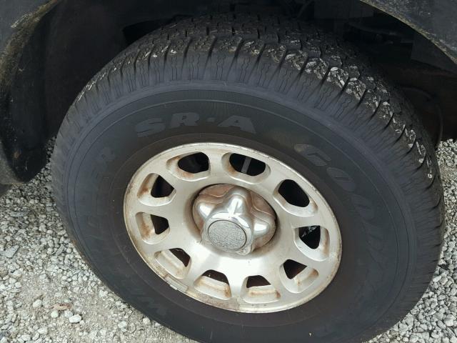 5LMPU28L0WLJ15324 - 1998 LINCOLN NAVIGATOR 黑色 照片 9