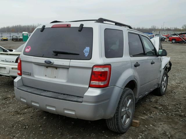 1FMCU03138KA57214 - 2008 FORD ESCAPE XLT SILVER photo 4