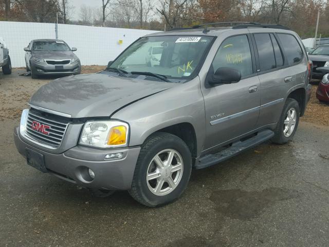 1GKDT13S662279502 - 2006 GMC ENVOY BROWN photo 2