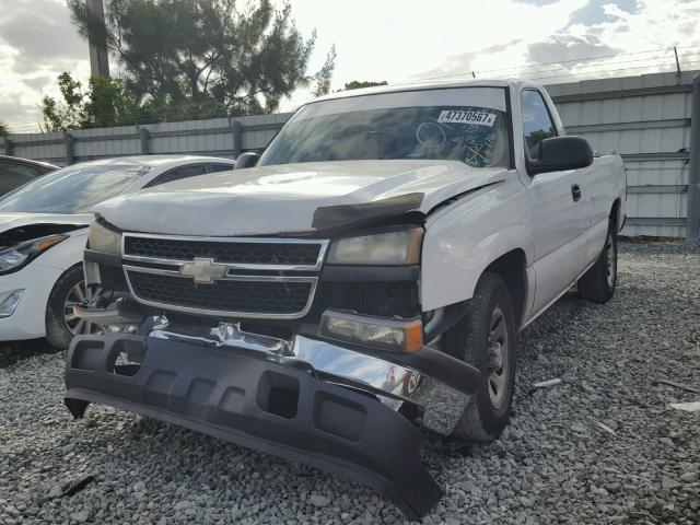 1GCEC14VX7Z206540 - 2007 CHEVROLET SILVERADO WHITE photo 2