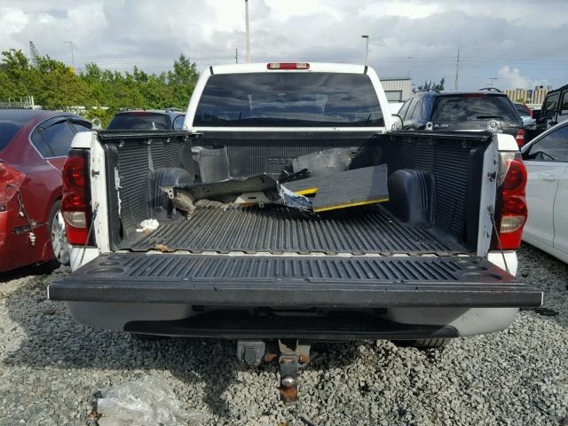 1GCEC14VX7Z206540 - 2007 CHEVROLET SILVERADO WHITE photo 6