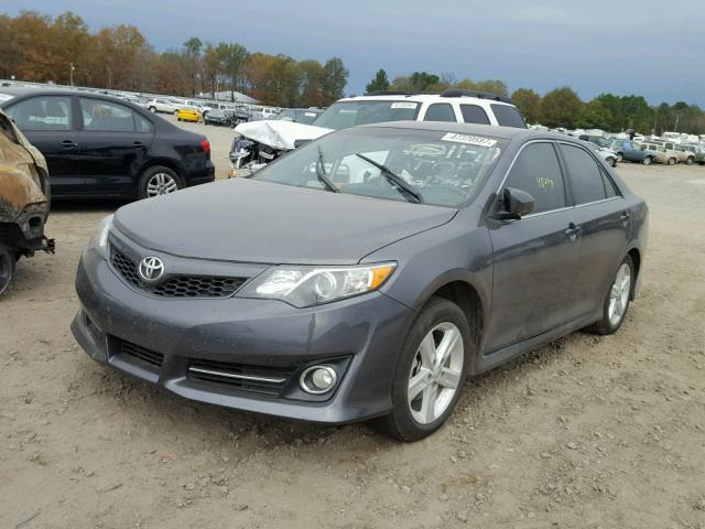 4T1BF1FK6EU317721 - 2014 TOYOTA CAMRY L GRAY photo 2