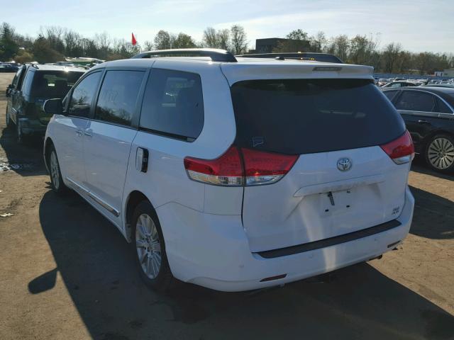 5TDDK3DC7ES074845 - 2014 TOYOTA SIENNA XLE WHITE photo 3