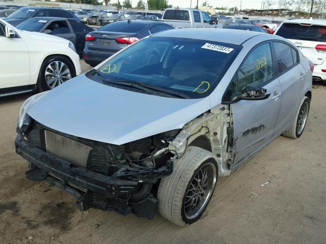 KNAFK4A66E5073539 - 2014 KIA FORTE LX SILVER photo 2