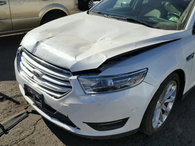 1FAHP2F84FG172965 - 2015 FORD TAURUS LIM WHITE photo 9