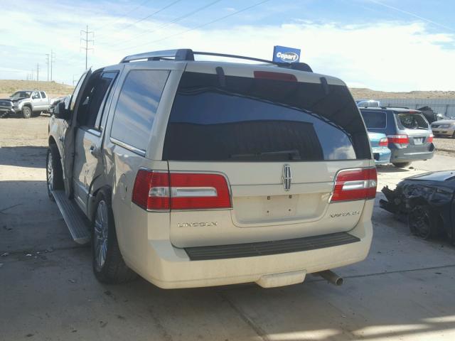 5LMFU28507LJ23261 - 2007 LINCOLN NAVIGATOR Weiß Foto 3