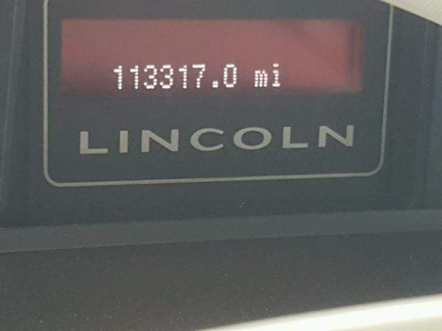 5LMFU28507LJ23261 - 2007 LINCOLN NAVIGATOR Weiß Foto 8