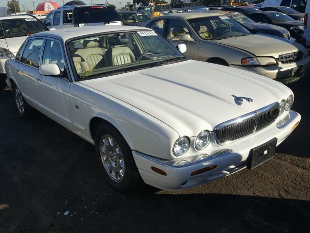 SAJHX1040XC856934 - 1999 JAGUAR XJ8 WHITE photo 1