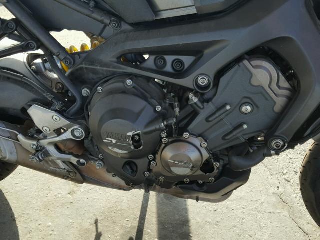 JYARN33Y0FA001708 - 2015 YAMAHA FZ09 C BLACK photo 7