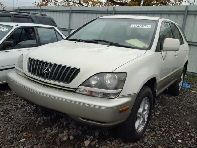 JT6HF10U1X0053639 - 1999 LEXUS RX 300 WHITE photo 2