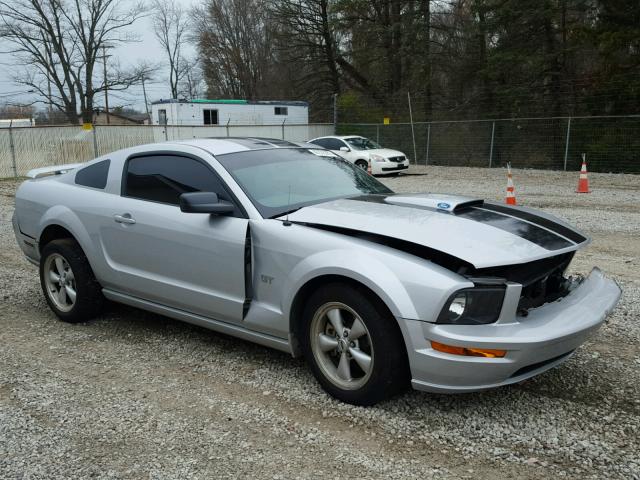 1ZVHT82H175267573 - 2007 FORD MUSTANG GT SILVER photo 1