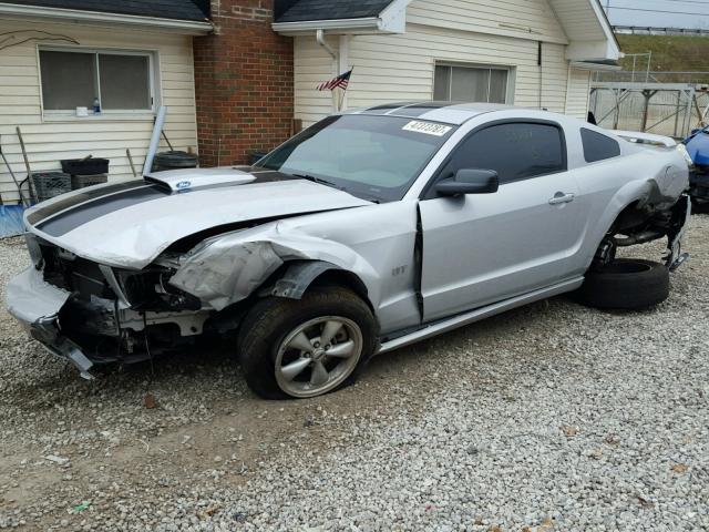 1ZVHT82H175267573 - 2007 FORD MUSTANG GT SILVER photo 2