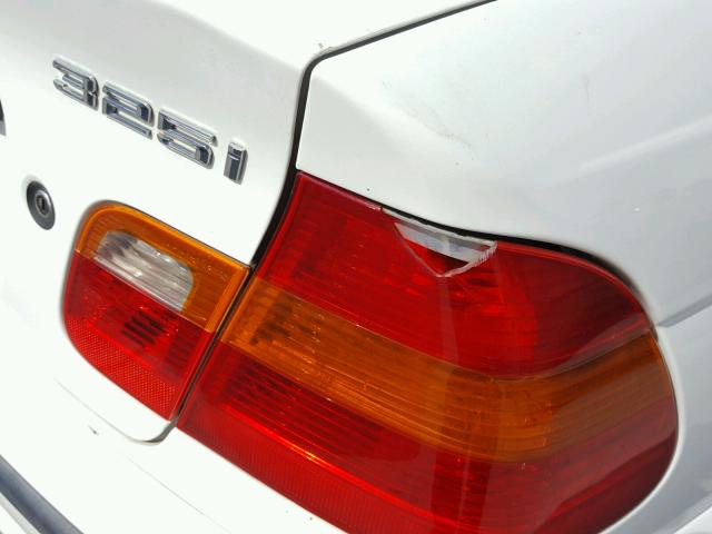 WBAAZ33494KP90819 - 2004 BMW 325 IS SUL WHITE photo 9