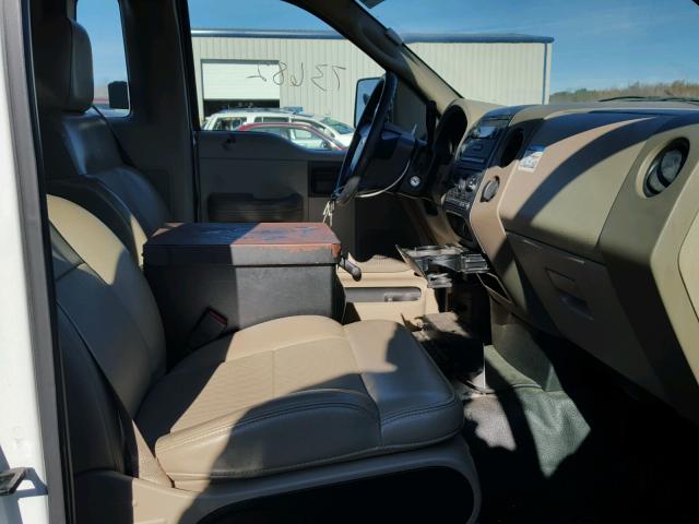 1FTRF12217NA86670 - 2007 FORD F150 WHITE photo 5