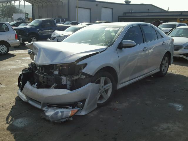 4T1BF1FK9EU396625 - 2014 TOYOTA CAMRY L SILVER photo 2